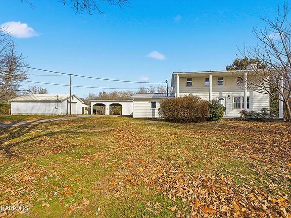 2nd image of 567 Dogwood Rd