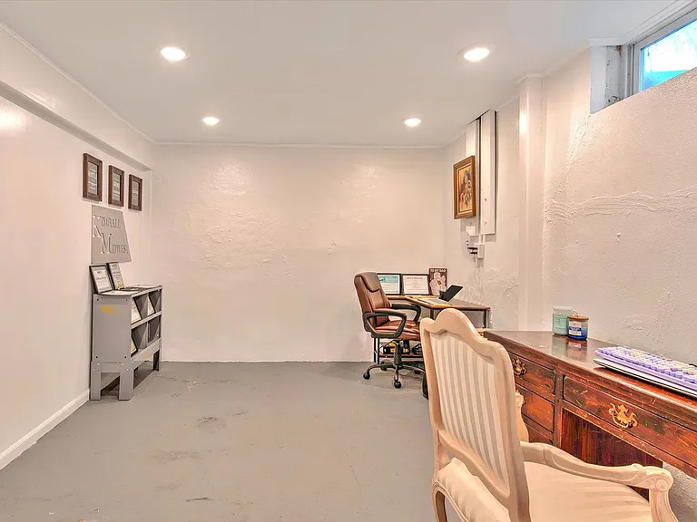 286 Whitesville Rd — Photo 34
