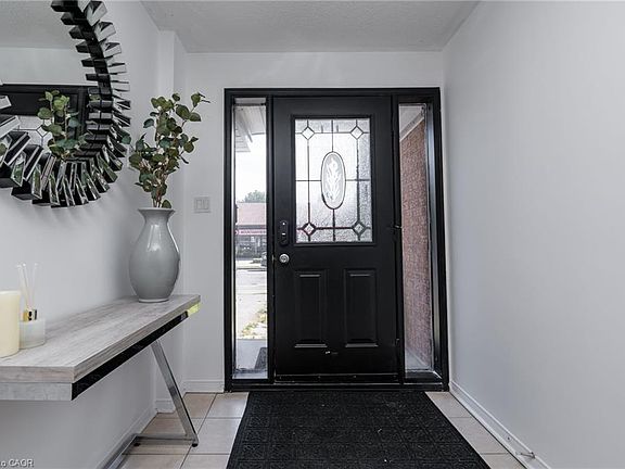 5th image of 103 John St