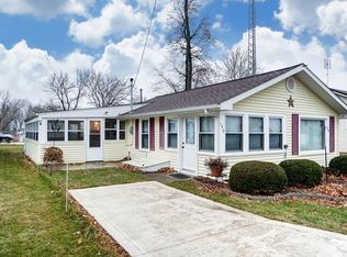 250 140th Ln, Orland, IN 46776