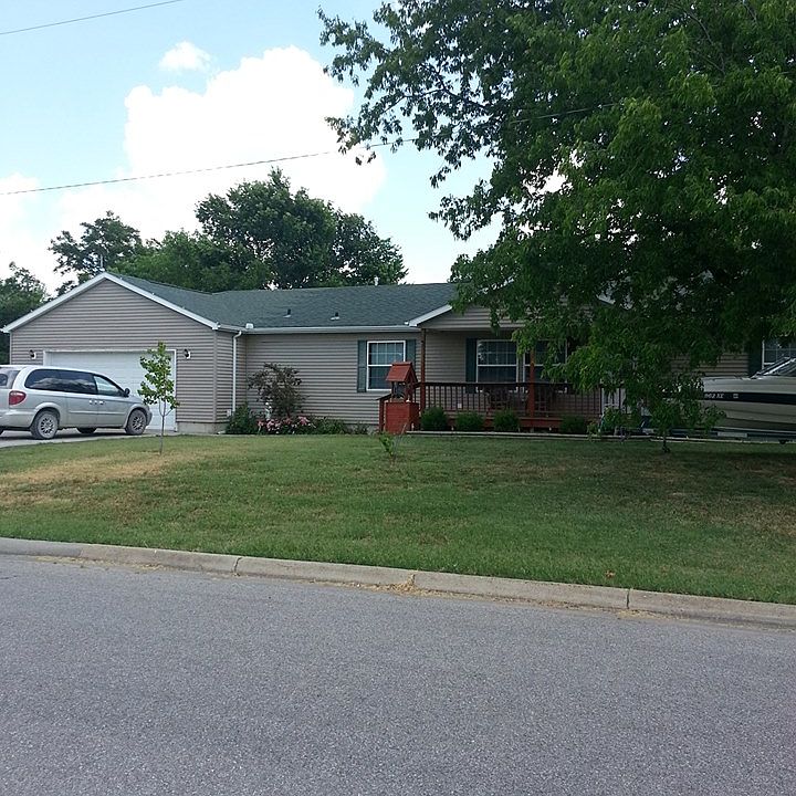 Front of House - facing 2nd Street