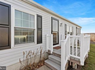 1077 Scenic View Dr, Schwenksville, PA 19473