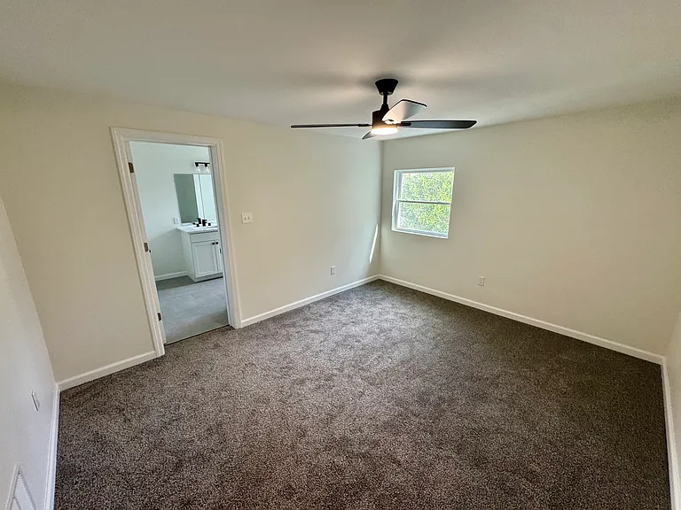 1727 S Canal St — Photo 18