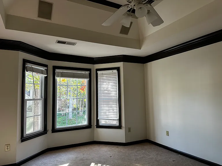 524 Chapman Ln — Photo 6