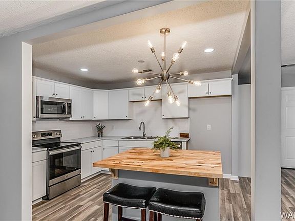 5th image of 1220 Manora Estates Ln
