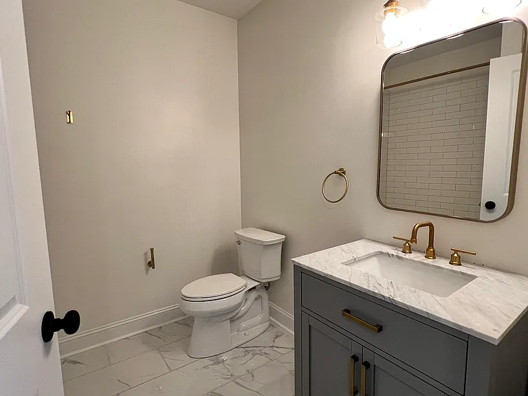 375 N Church St — Photo 10