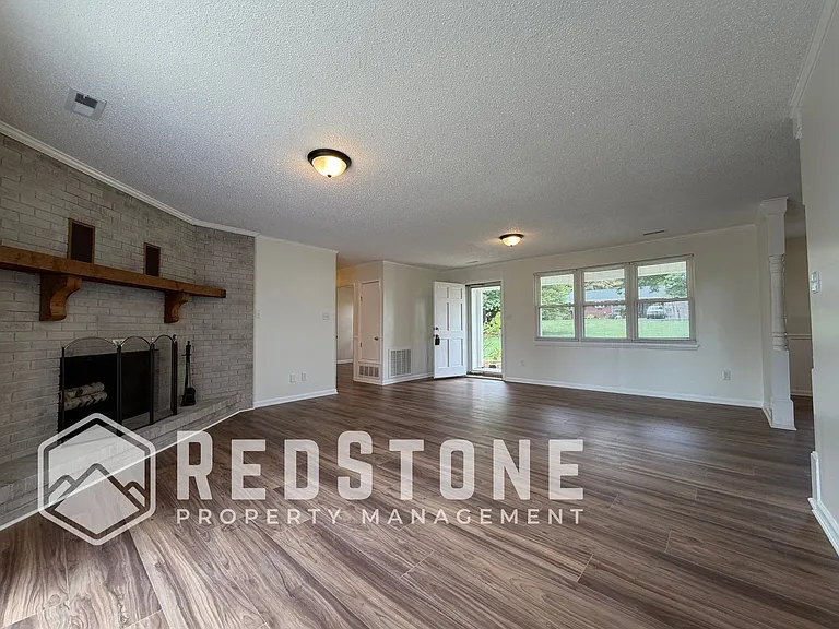 3138 Whitesell Dr #C — Photo 3