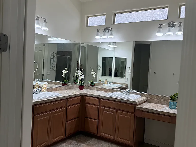 Master bathroom, His and hers sinks