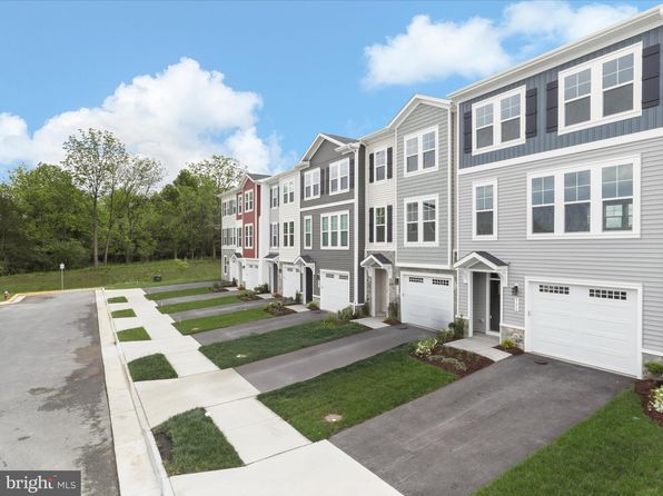 111 Checkerspot Way, Lake Frederick, VA 22630