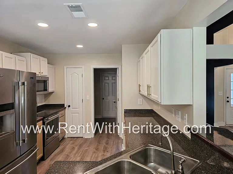 182 Saddleridge Dr — Photo 25