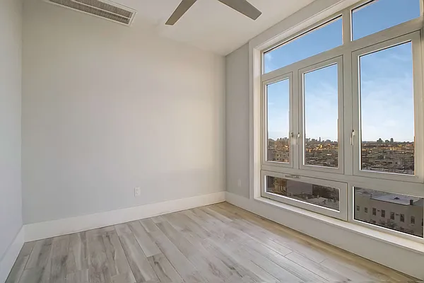 Rented by EXR | media 11