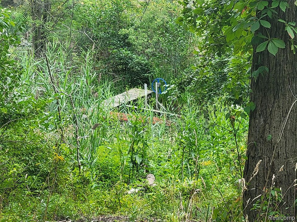 2nd image of 0 Waterview Rd