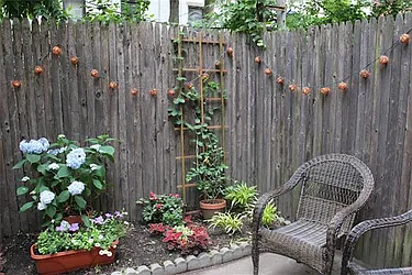 Rented by R New York