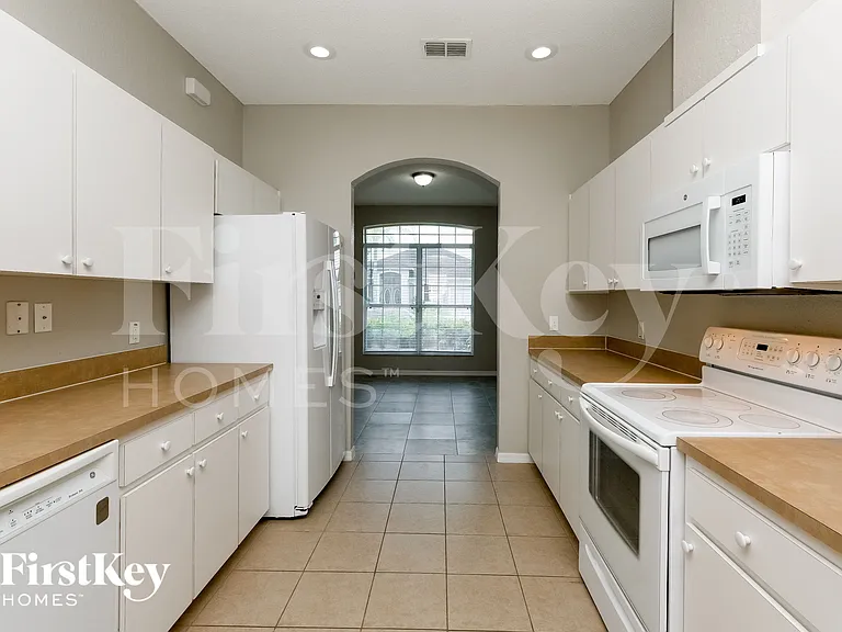 2754 Berkford Cir — Photo 5