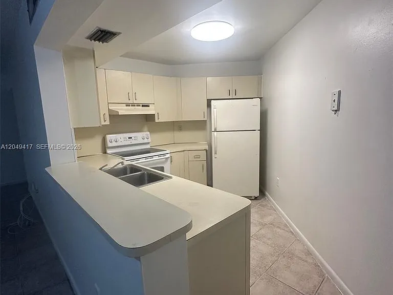 9741 Fontainebleau Blvd #H109 — Photo 4