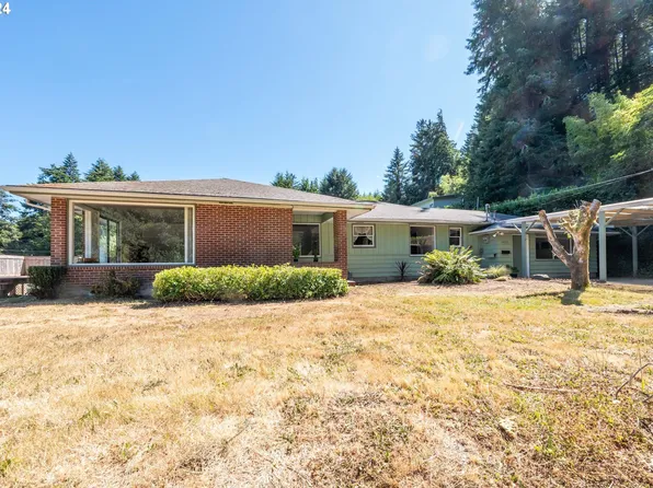 1425 Cedar Ave, Coos Bay, OR 97420