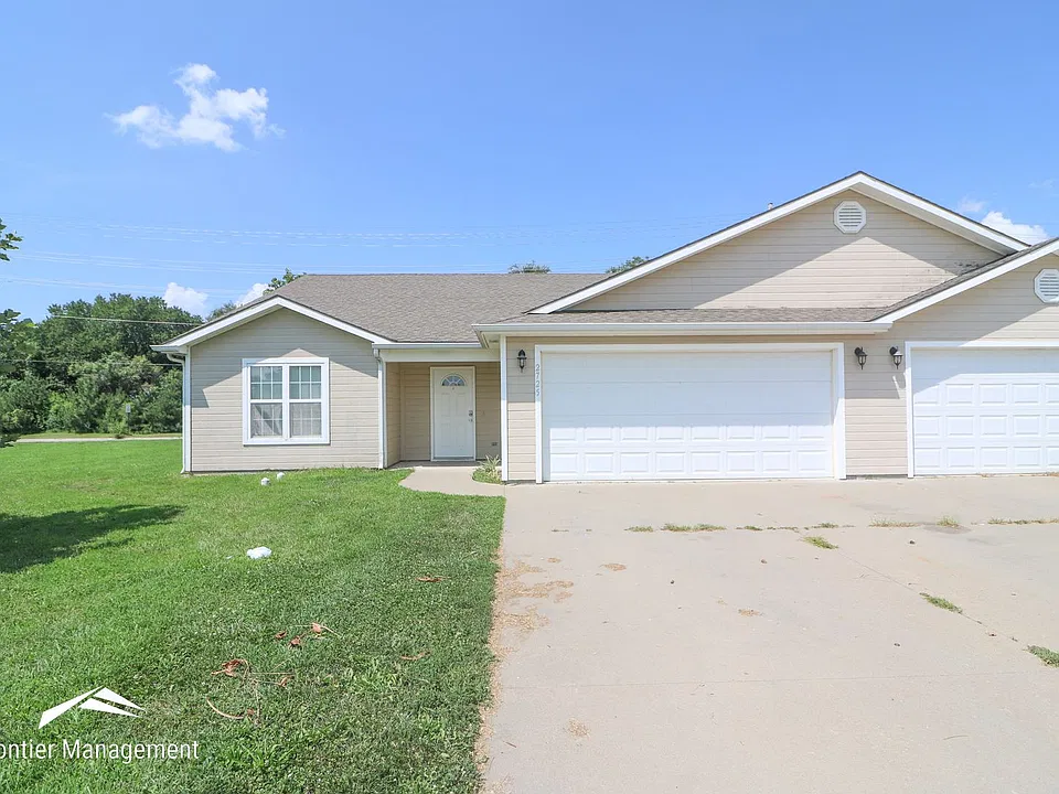 2725 N Brookglen Cir #1
