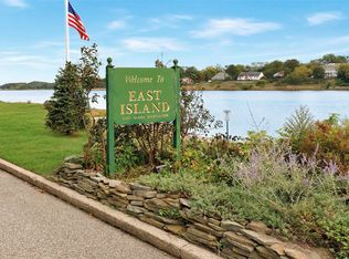16 Eastland Dr, Glen Cove, NY 11542