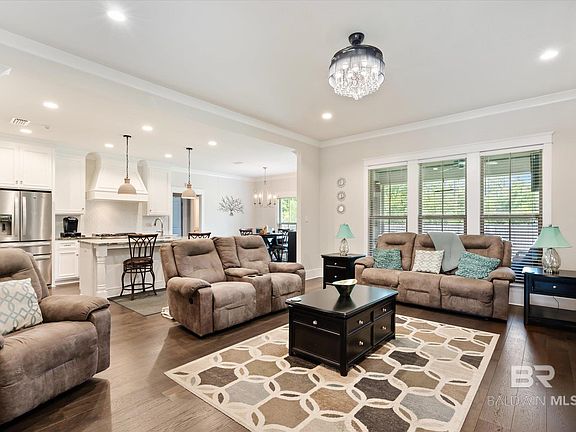 5th image of 3754 Riverwood Cir