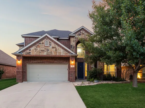 721 Date Ct, Burleson, TX 76028