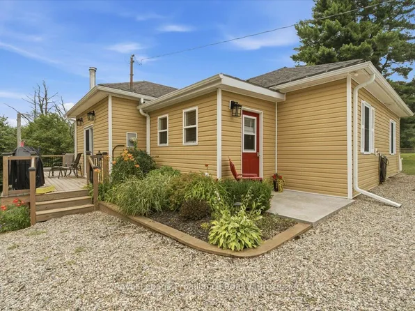 2017 Clark Rd, Central Frontenac, ON K0H 1B0