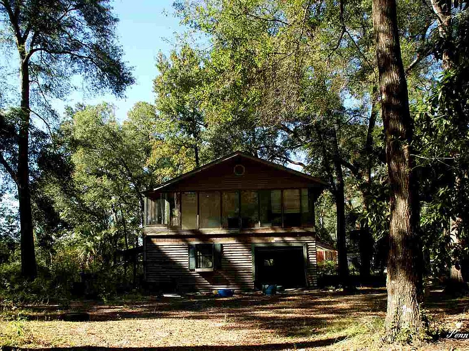 1st image of 38 Deloriss Dr