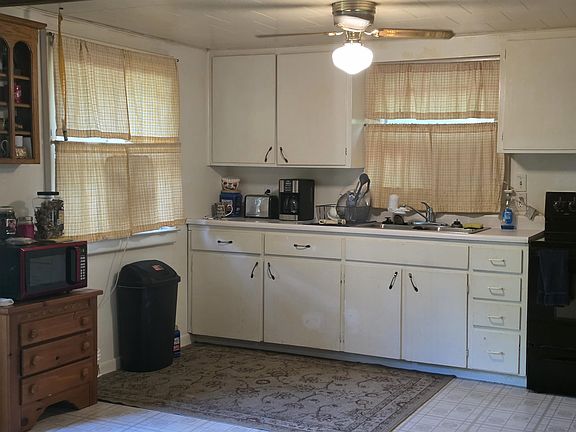 3rd image of 11329 Alpine Dr