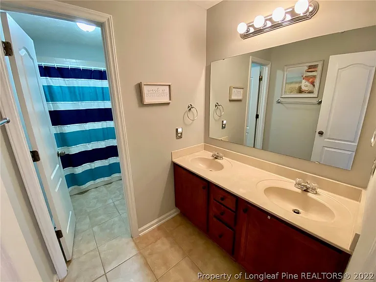 3705 Lockerbie Ct — Photo 36