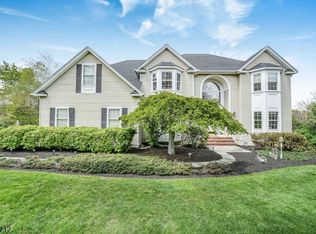 6 Wolfe Run Ct, Washington Twp., NJ 07853