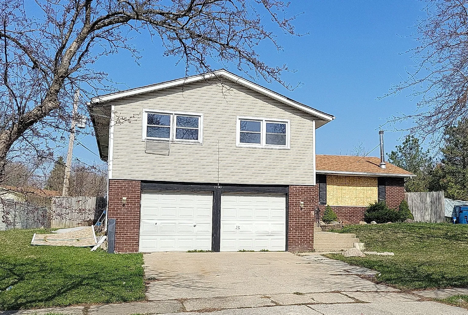 21843 Olivia Ave photo 1