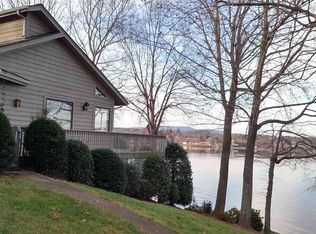 1416 Wedgewood Dr, Conover, NC 28613