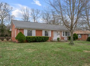 126 Londonderry Dr, Lexington, KY 40504