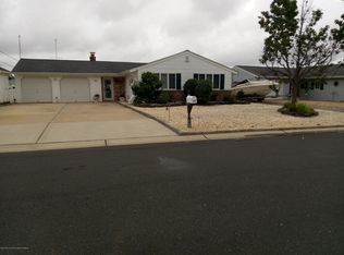 122 Montclair Rd, Barnegat, NJ 08005