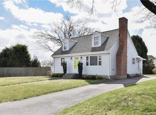 31 Cambridge St, Fairfield, CT 06824