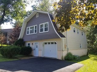 12 Center St, Stanhope, NJ 07874