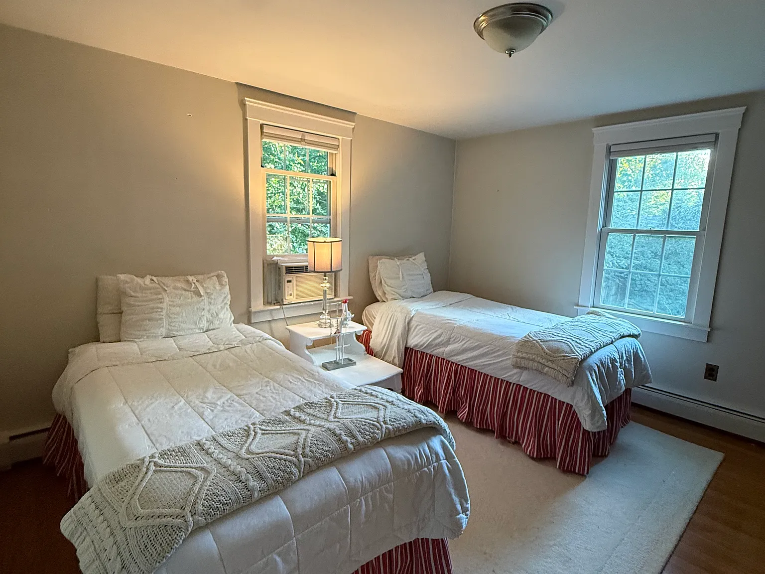 4 bed, 2188 sqft, $4,500 — Photo 2