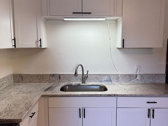 3rd image of 623 Beckett Way APT B