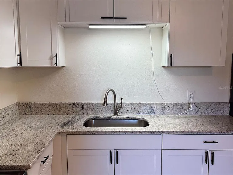 623 Beckett Way #B — Photo 3