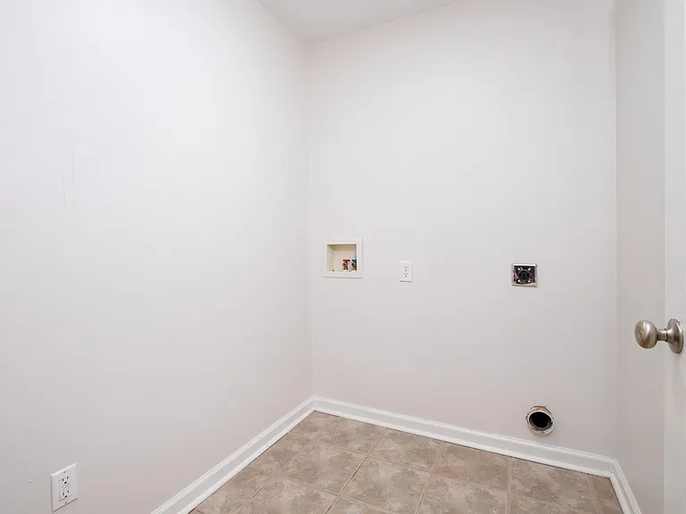 25 Courtfield Dr — Photo 23
