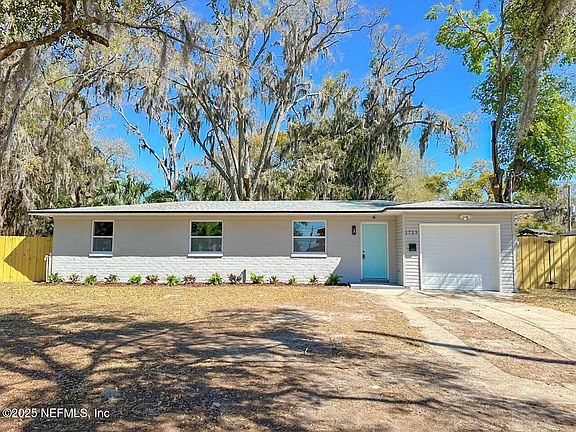 2nd image of 1723 CESERY Boulevard