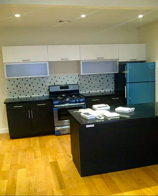 Rented by Loom Group | media 38