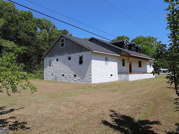 5th image of 271 Cemetery Rd