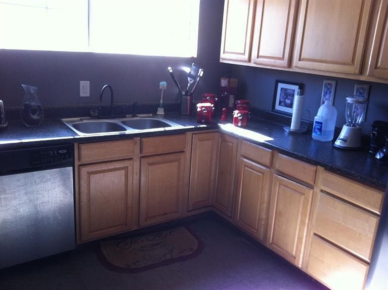 2nd image of 739 N Parkside Ave