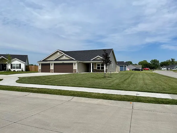 3900 Swift Ct, Manhattan, KS 66502