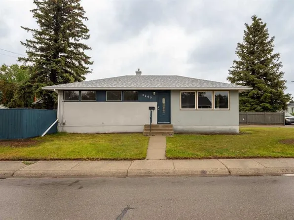 1209 31a St W, Lethbridge, AB T1K 3A1