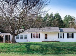 6261 Sullivantown Rd, Walkertown, NC 27051