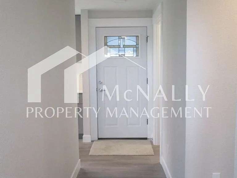 5401 N Court St #A — Photo 1