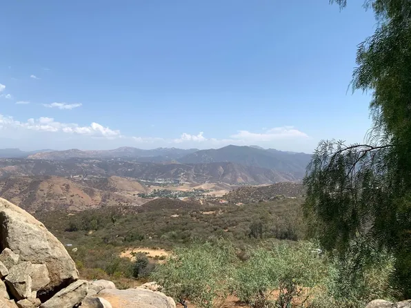 116 Lathrop Ln #El, El Cajon, CA 92021