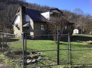 29 Chessie Way, Alum Creek, WV 25003