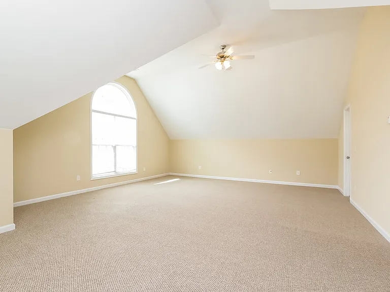 4050 Grandover Dr — Photo 14